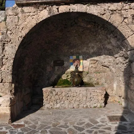 Le Chateau D'argens מלון 4*