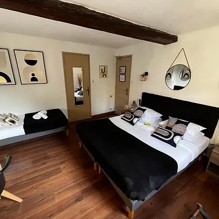 Le Chateau D'argens מלון 4*