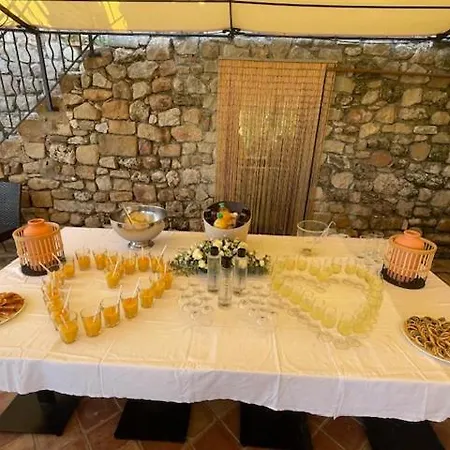 מלון Le Chateau D'argens 4*